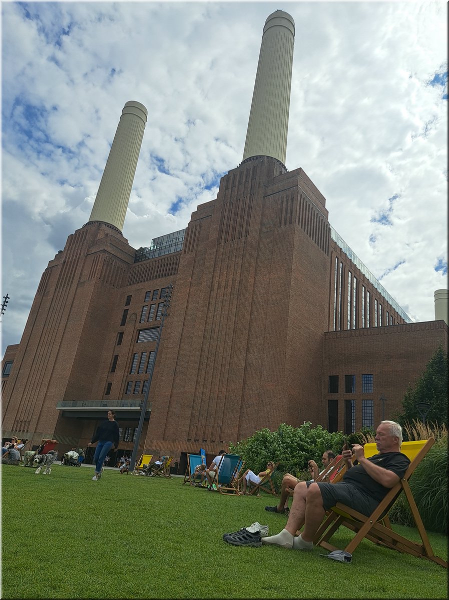 250728-Londyn-141002BatterseaPowerStation_Ad.jpg